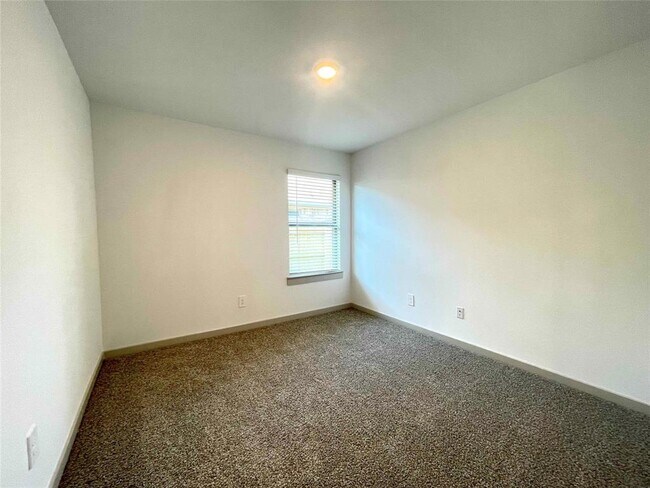 Foto del edificio - 3947 Everett Terrace Ln