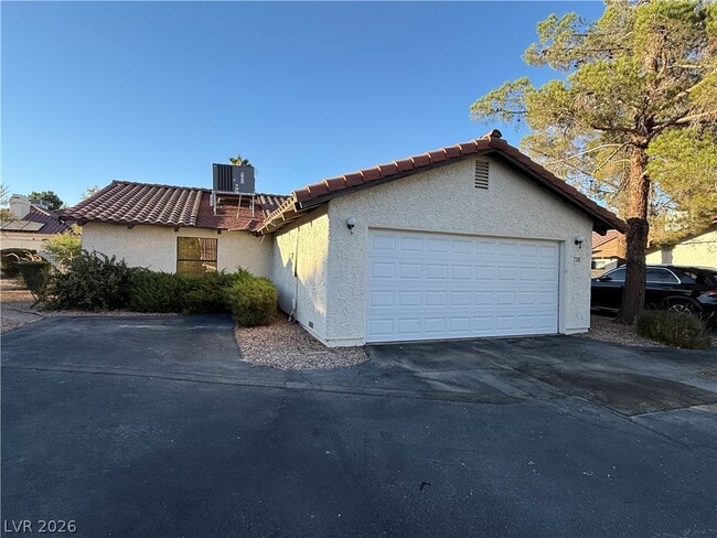 Foto del edificio - 720 Sea Pines Ln