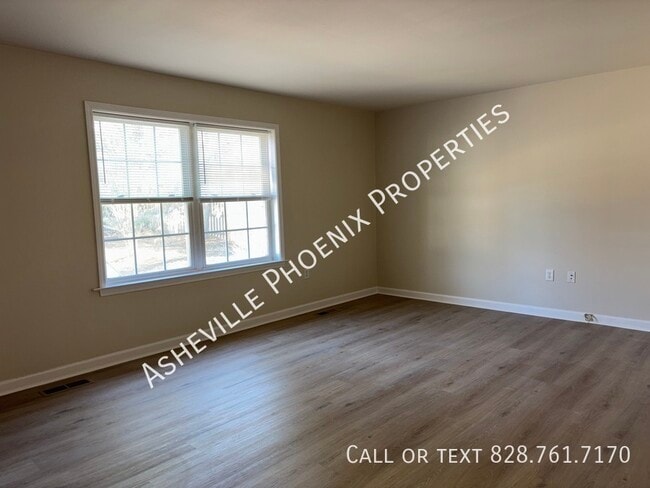 Foto del edificio - 18 Ican Dr