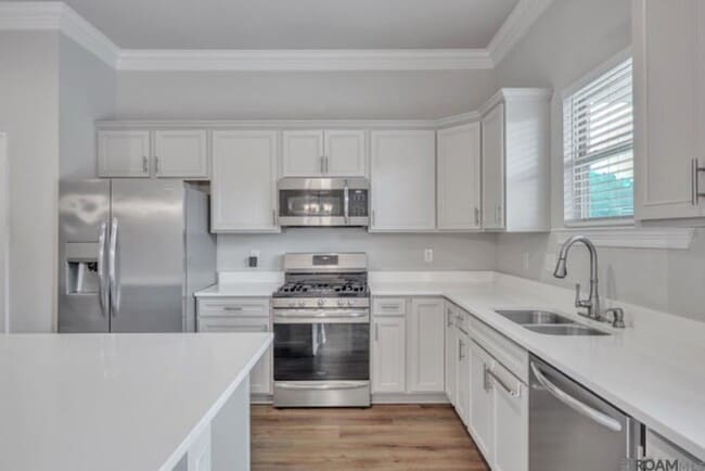 Foto del edificio - 7248 Kenilworth Crossing Ave