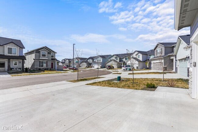 Building Photo - 3 br, 3 bath House - 700 E Whiskey Flats