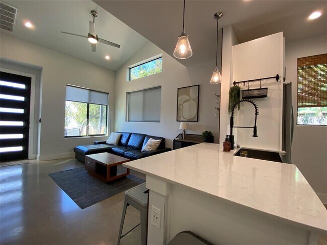 Foto del edificio - 1208 Walnut Ave