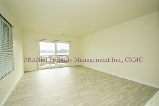 Foto del edificio - 126 Lower Anchorage Rd