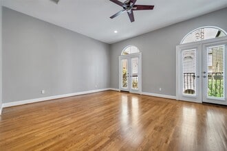 Building Photo - 542 Bomar St