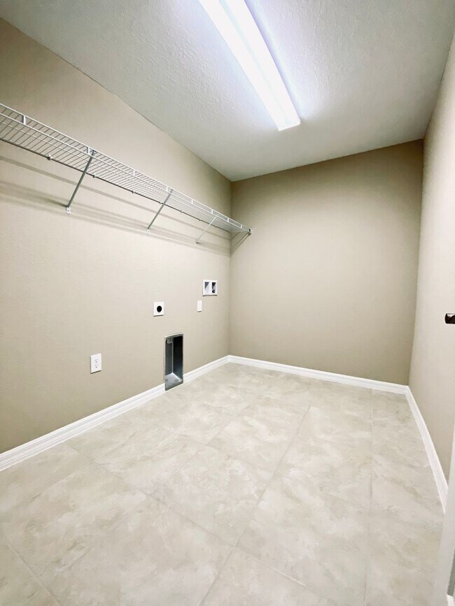 Building Photo - WINTER HAVEN - LAKES AT LUCERNE PARK - BRAND NEW 3BR/2BA HOME