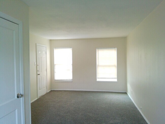 Foto del edificio - 638 Glazebrook St