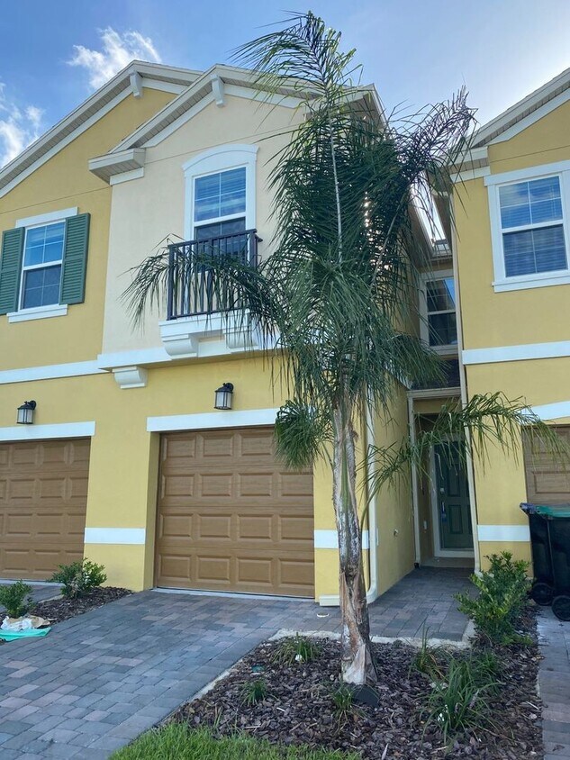 Foto principal - Townhome for Rent