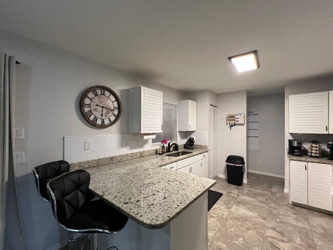 Foto del edificio - *Coming Soon * 3/2/1 Conveniently Located In  Port St Lucie