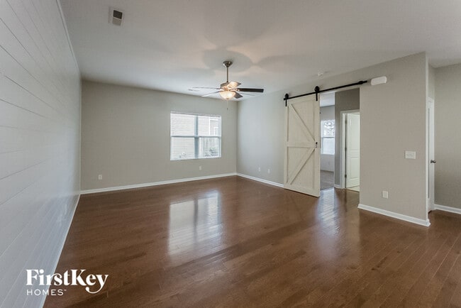 Foto del edificio - 133 Brookhaven Rd