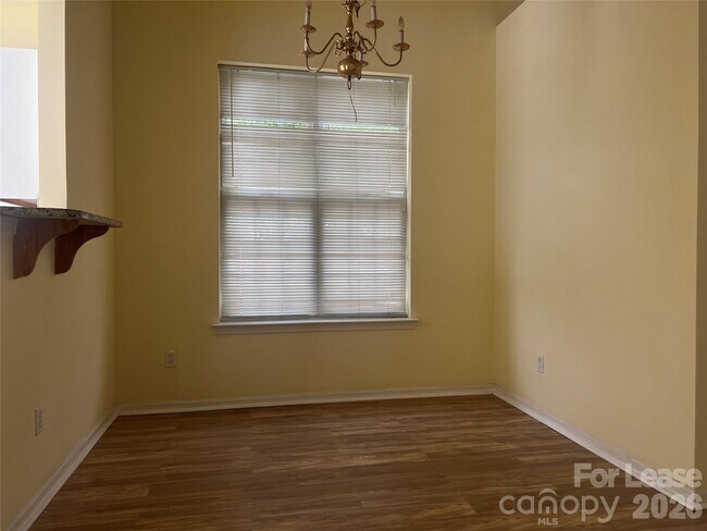 Foto del edificio - 9247 Cranfield Ln