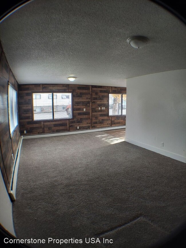 Building Photo - 4 br, 1.5 bath House - 8030 Boundary Ave