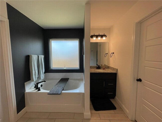 Foto del edificio - 2415 England Ln
