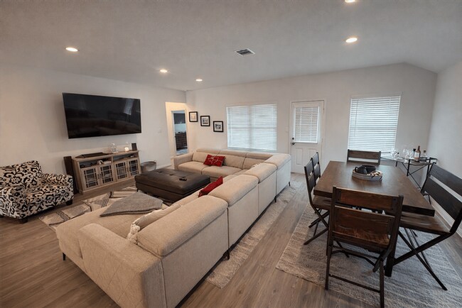 Foto del edificio - 5822 Vestige Bnd