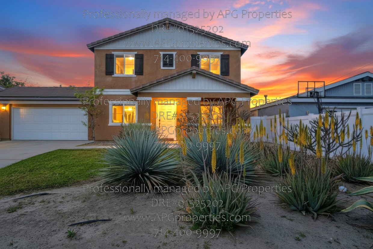 Photo - 139 Thompson Ave-