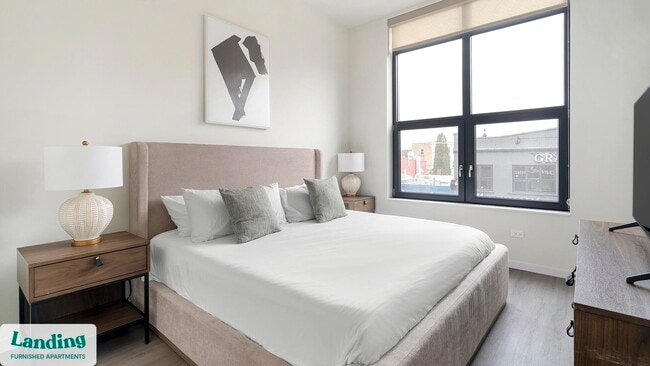 Foto del edificio - 2480-2522-2522 N Milwaukee Ave