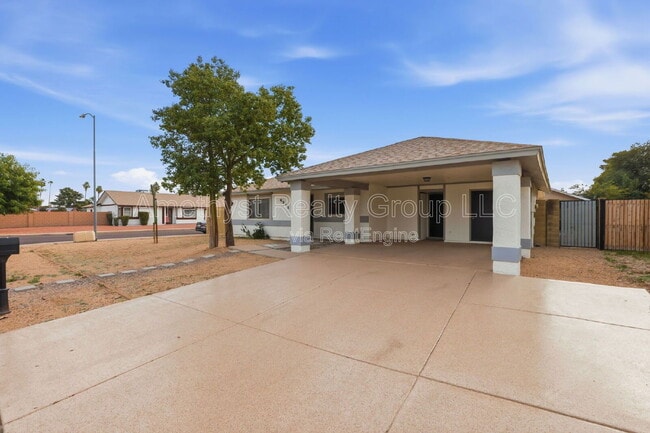 Foto del edificio - 6201 W Acoma Dr