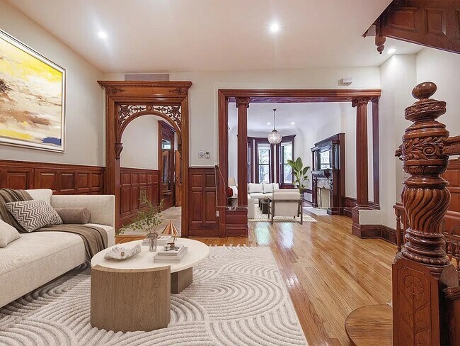Foto del edificio - 116 W 118th St