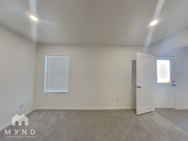 Building Photo - 1037 Calley Pear Trl