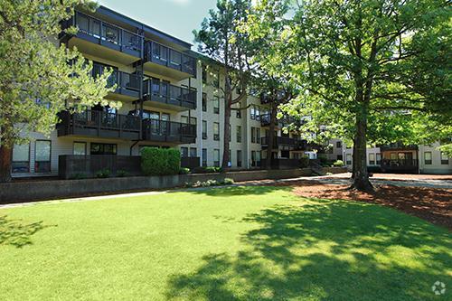 Building Photo - Village Green Apartments