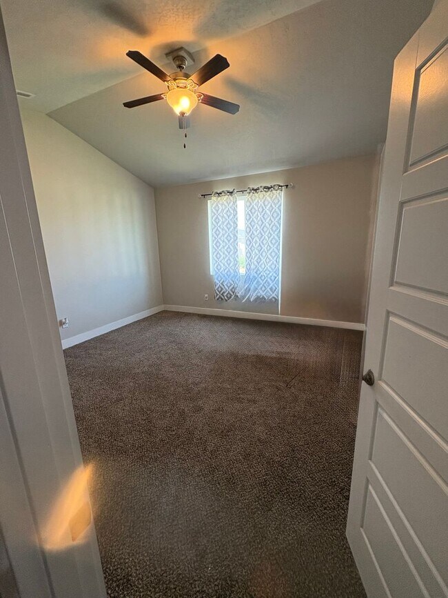 Foto del edificio - Home for Rent in Quincy