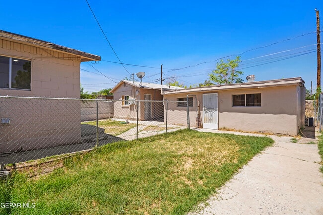Building Photo - 209 N Seville Dr