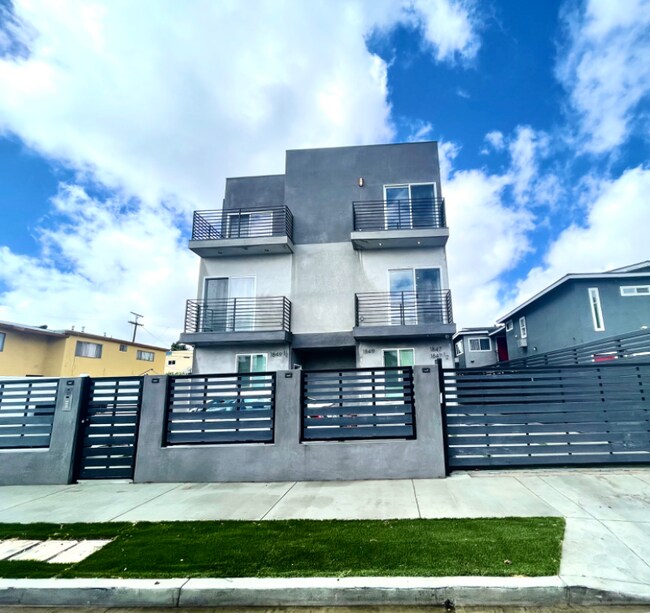 Foto del edificio - 1849 S Longwood Ave
