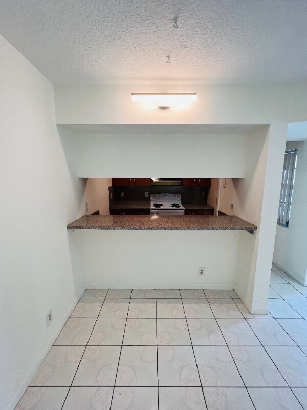 Building Photo - 2720 Forest Hills Blvd