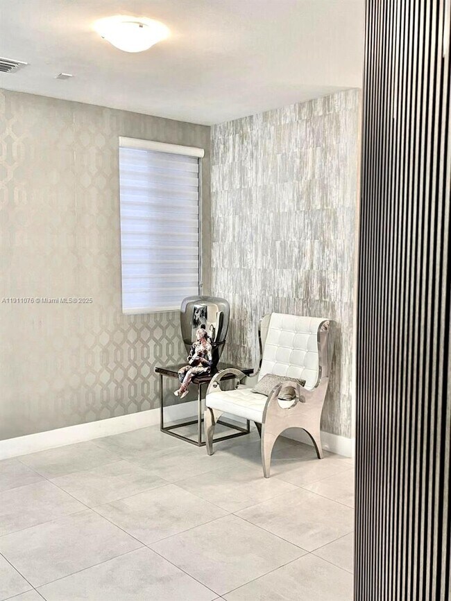 Foto del edificio - 6846 NW 103rd Ave