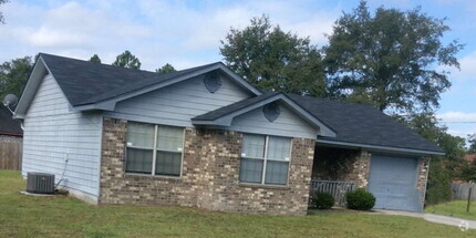 Building Photo - 62 Kyle Ln