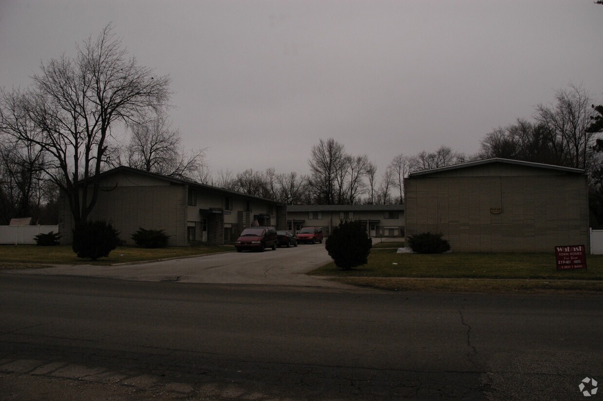 702708 Wabash Ave, Chesterton, IN 46304 Apartments in Chesterton, IN