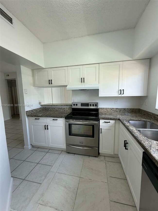 Building Photo - 2301 NW 96th Terrace