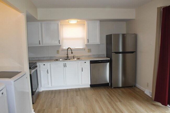 Foto del edificio - 1716 S Walnut Ln