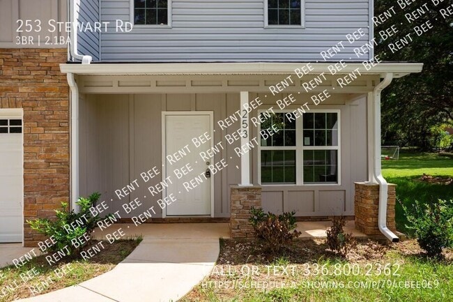 Photo - 253 Stewart Rd SE House