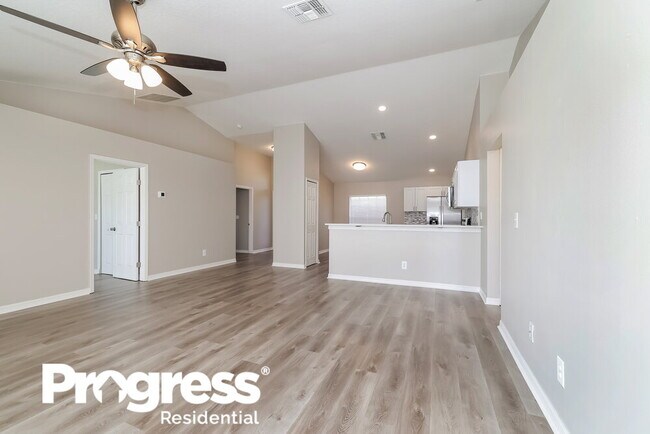 Building Photo - 4606 Woodford Dr