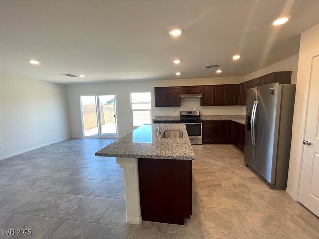 Foto del edificio - 8694 Glen Echo Ave