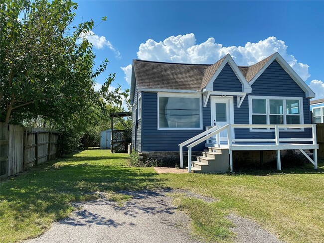 Building Photo - 2371 Broadway St