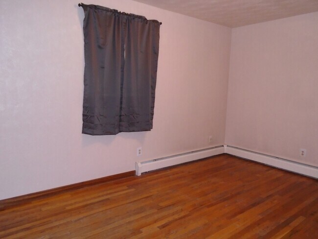 Building Photo - 3007 High Dr