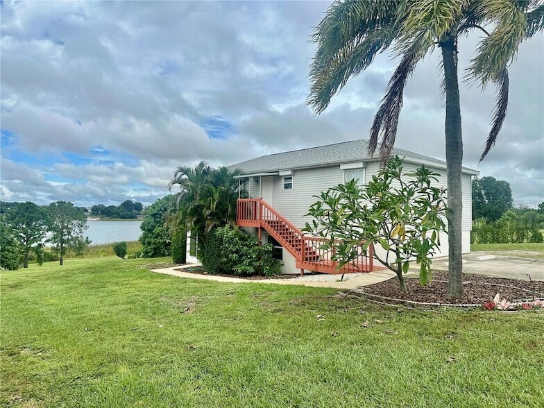 Foto principal - 709 S Lake Starr Blvd