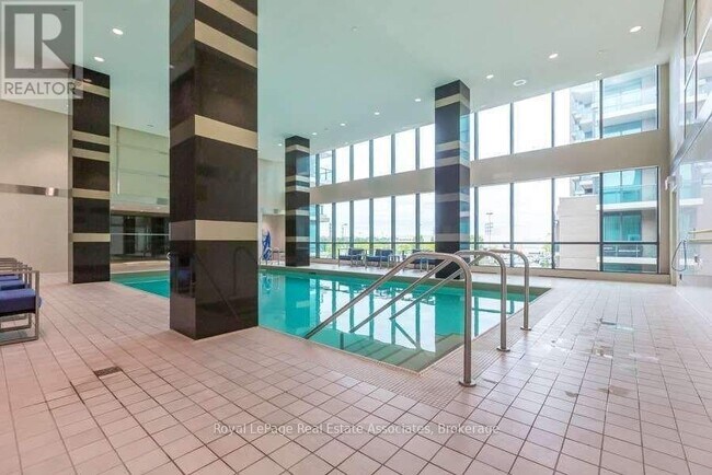 Building Photo - 205 Sherway Gardens Rd