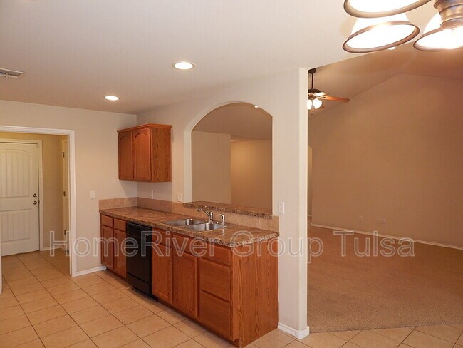 Building Photo - 10409 S Prescott Pl