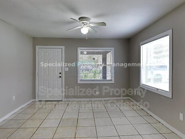 Building Photo - 833 Short Ave