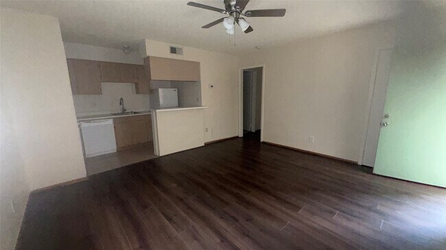 Foto del edificio - 1328 Bomar St