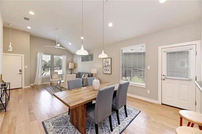 Building Photo - 2001 Faro Dr