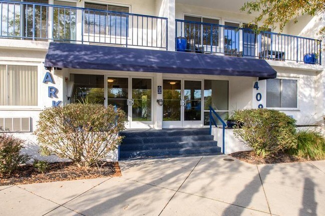 Building Photo - 409 Rehoboth Ave