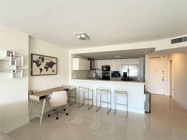 Foto del edificio - 2780 NE 183rd St