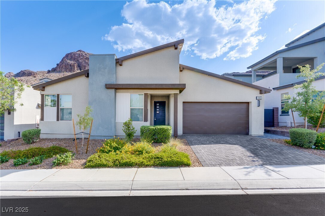 Foto principal - 1985 Regal Bluff Dr