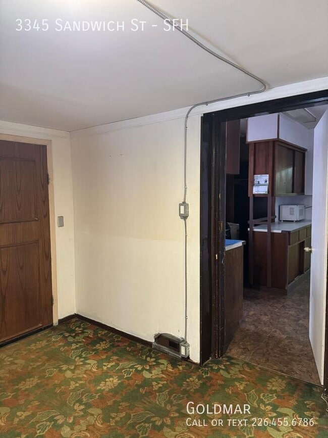 Building Photo - Cozy Single Family Home