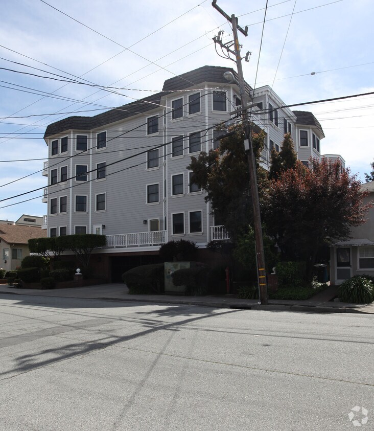 Edificio - 512 Walnut St