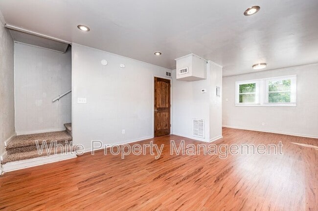 Photo - 2407 Julia Ave Townhome