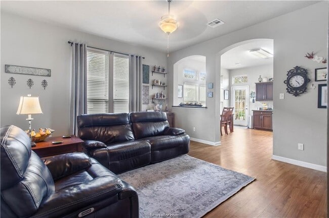 Building Photo - 15416 Baker Meadow Loop